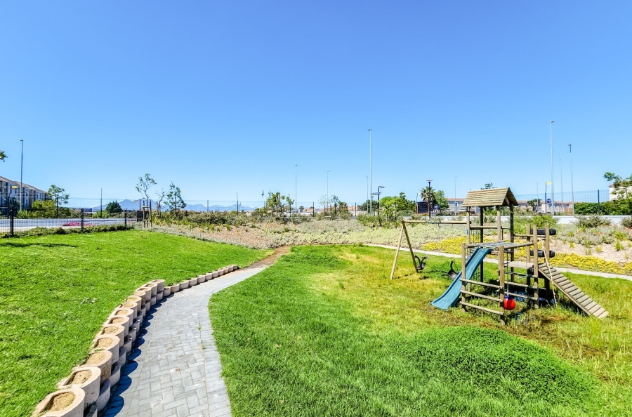 2 Bedroom Property for Sale in Zonnendal Western Cape